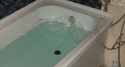 Установкой акрилового вкладыша | Светлый